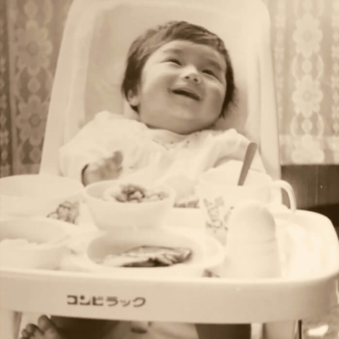 このラックの上でいつも機嫌よくニコニコしてました。