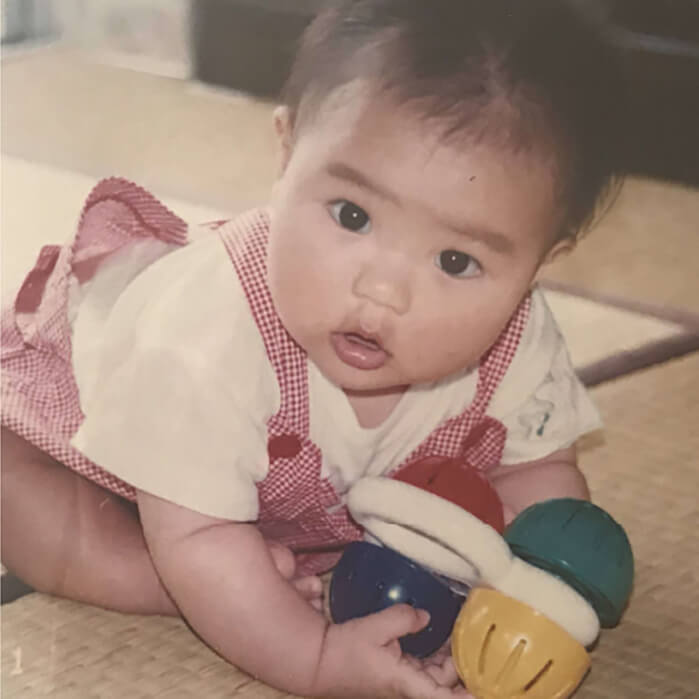 このおもちゃをずっと握りしめて遊んでいました。