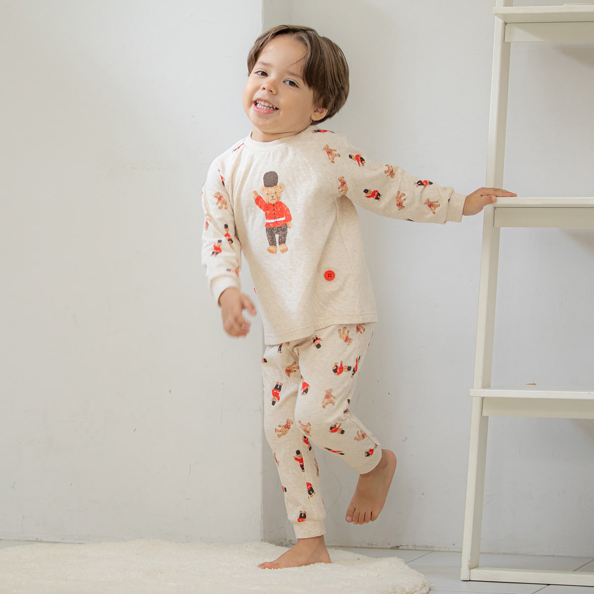 [新品]子供服110cmテディベア柄パジャマ、長袖パジャマ