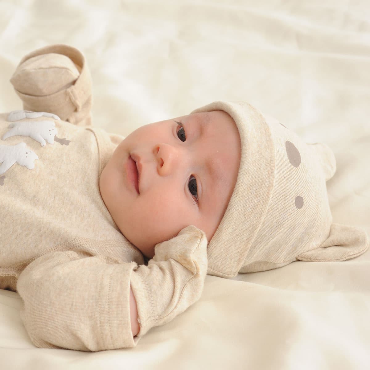 新生児キャップ＆ミトンセット（くま）｜ベビー用品・ベビー服の通販ならコンビブランドストア