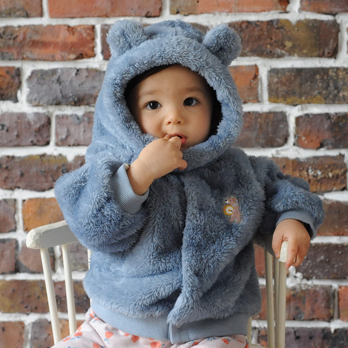 女の子用 クマのアップリケ付き セーター