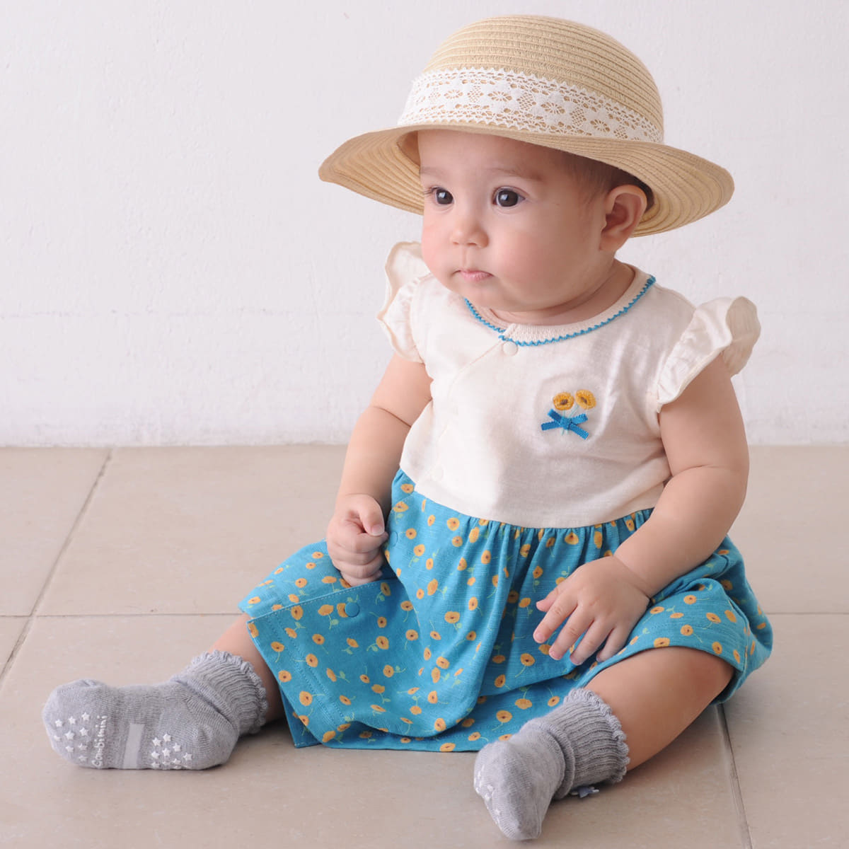 フリル袖ラップワンピース 小花 ベビー用品 ベビー服の通販ならコンビブランドストア