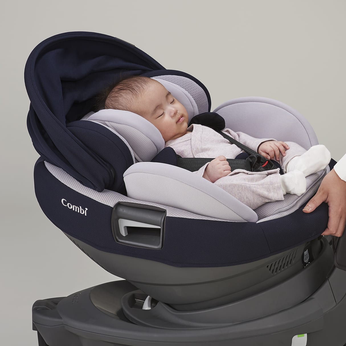 コンビ ホワイトレーベル THE S ISOFIX エッグショック ZC-690｜コンビ公式ブランドストア