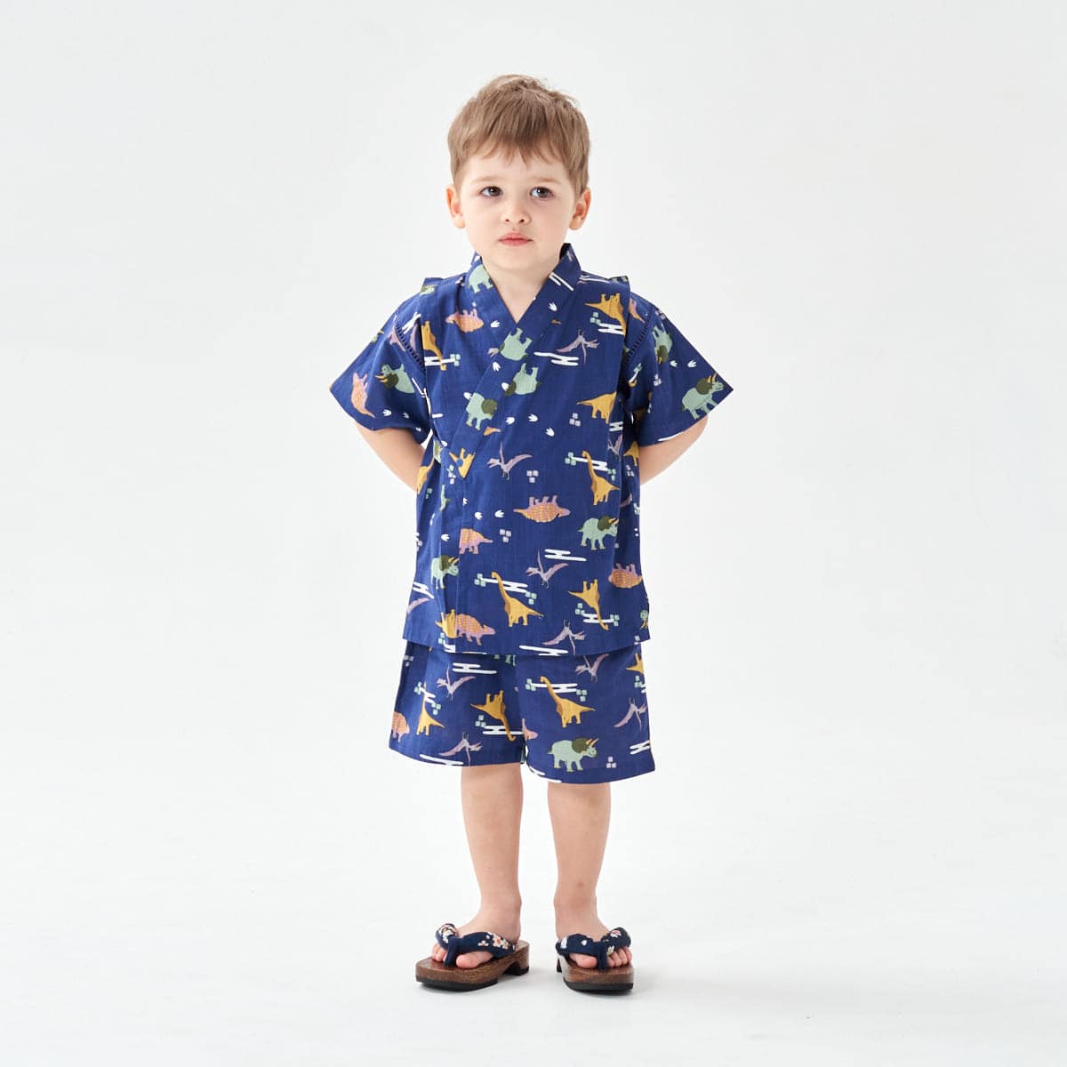 手描きオリジナル柄カンタン甚平 恐竜 ベビー用品 ベビー服の通販ならコンビブランドストア