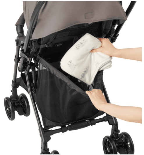 シート下の収納をチェック