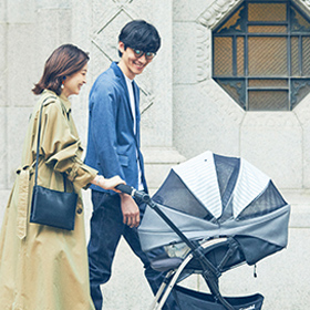 ベビーカー（combi_stroller）